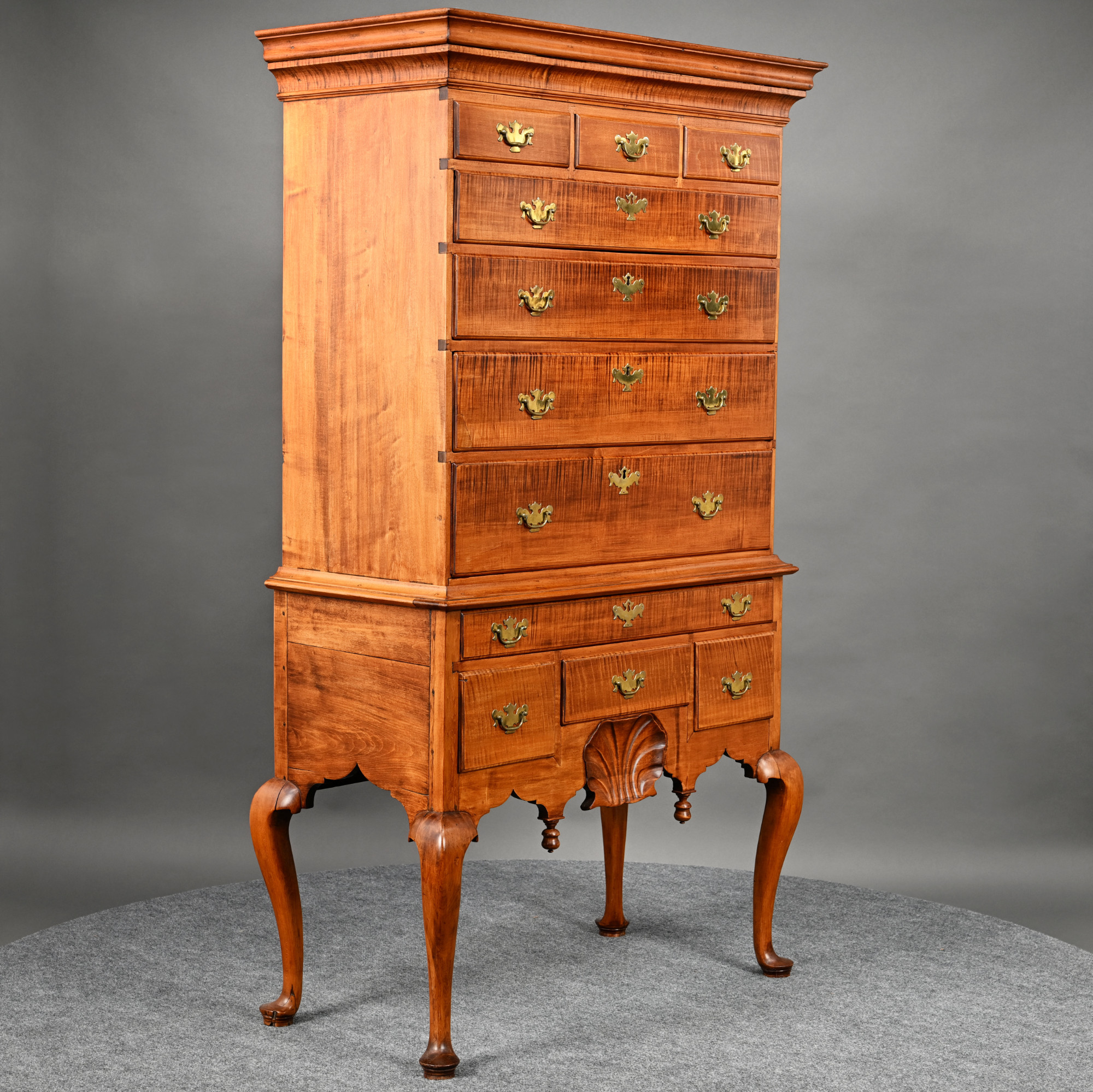 New Hampshire Queen Anne Tiger Maple Flat-Top Highboy, Portsmouth, Attributed to Joseph Davis, 1775-1790